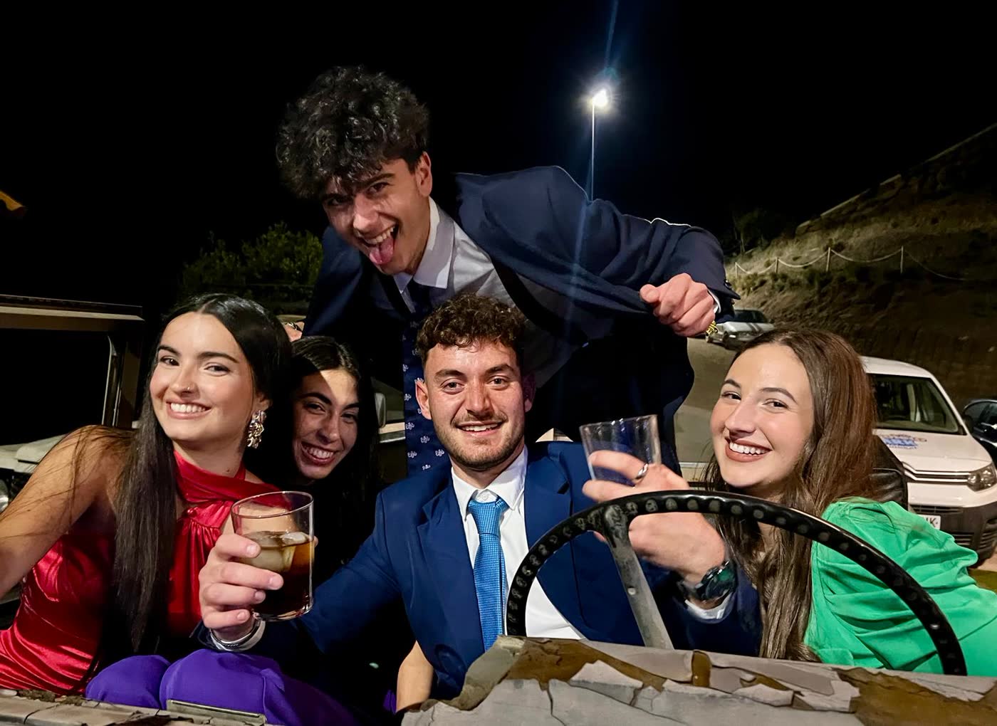 Fiesta de graduación de noche en el Land Rover de Sunview Park